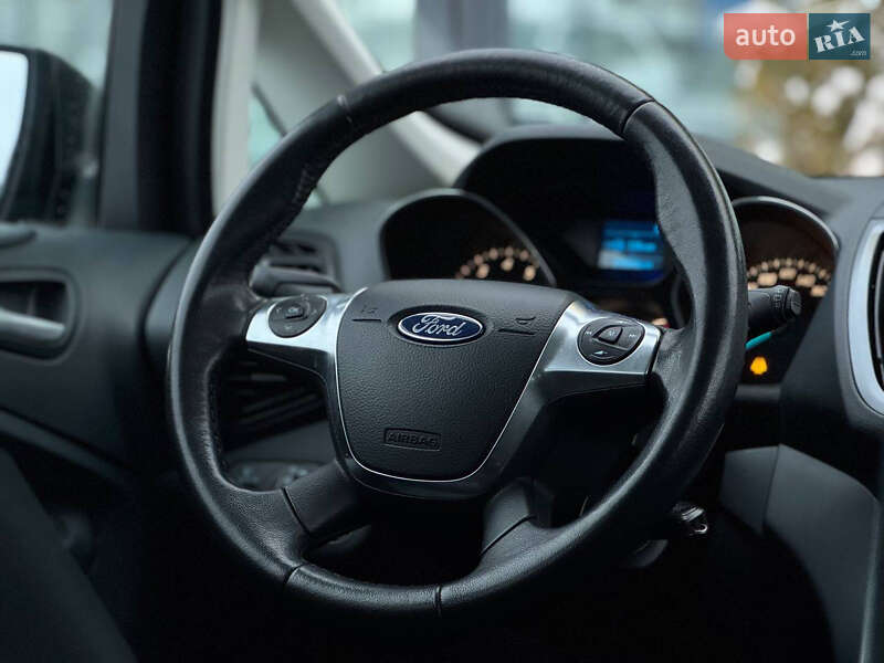 Минивэн Ford C-Max 2013 в Львове