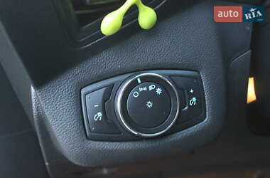 Мінівен Ford C-Max 2014 в 