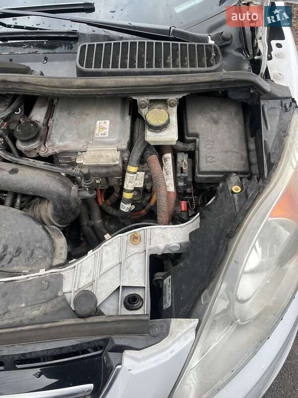 Минивэн Ford C-Max 2015 в Киеве фото 19 Минивэн Ford C-Max 2015 в Киеве