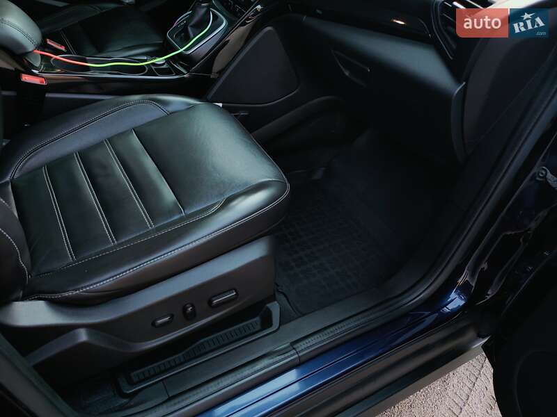 Минивэн Ford C-Max 2017 в Киеве фото 15 Минивэн Ford C-Max 2017 в Киеве