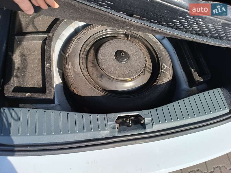 Минивэн Ford C-Max 2013 в Киеве