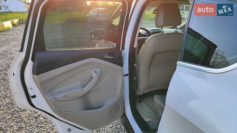 Мінівен Ford C-Max 2015 в Чернівцях