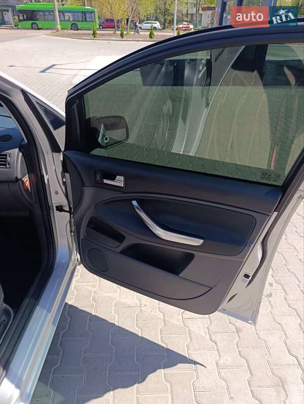 Мінівен Ford C-Max 2010 в Житомирі