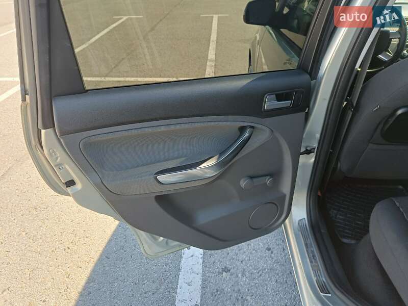 Минивэн Ford C-Max 2009 в Львове