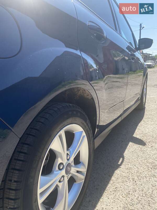 Мінівен Ford C-Max 2013 в Чернівцях