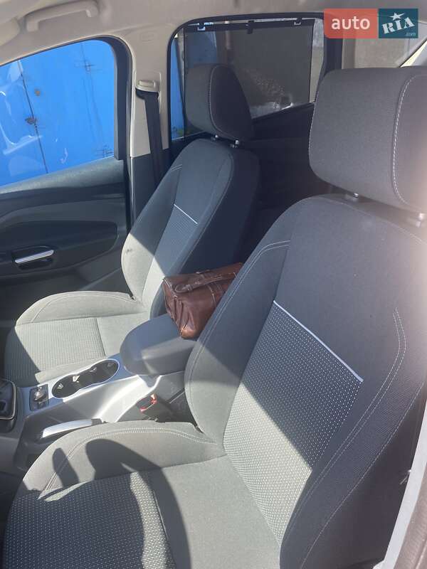 Мінівен Ford C-Max 2013 в Чернівцях