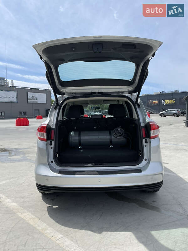 Минивэн Ford C-Max 2017 в Киеве