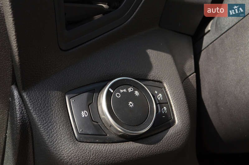 Минивэн Ford C-Max 2015 в Киеве