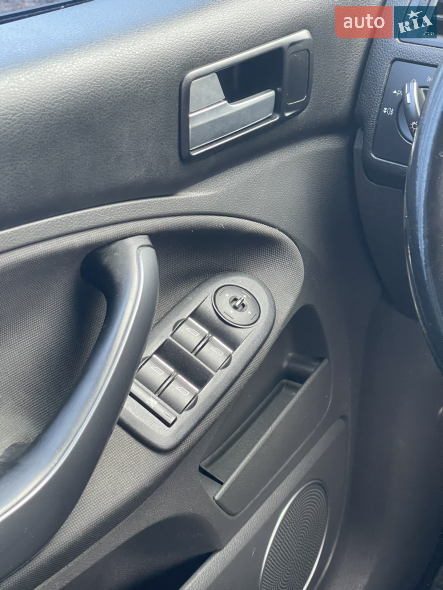 2010 Ford C-MAX - мініатюра 9
