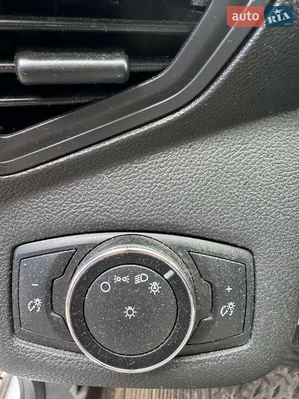 Минивэн Ford C-Max 2014 в Киеве