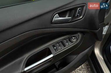 Минивэн Ford C-Max 2016 в 