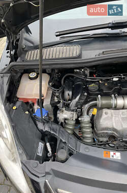 Минивэн Ford C-Max 2011 в 