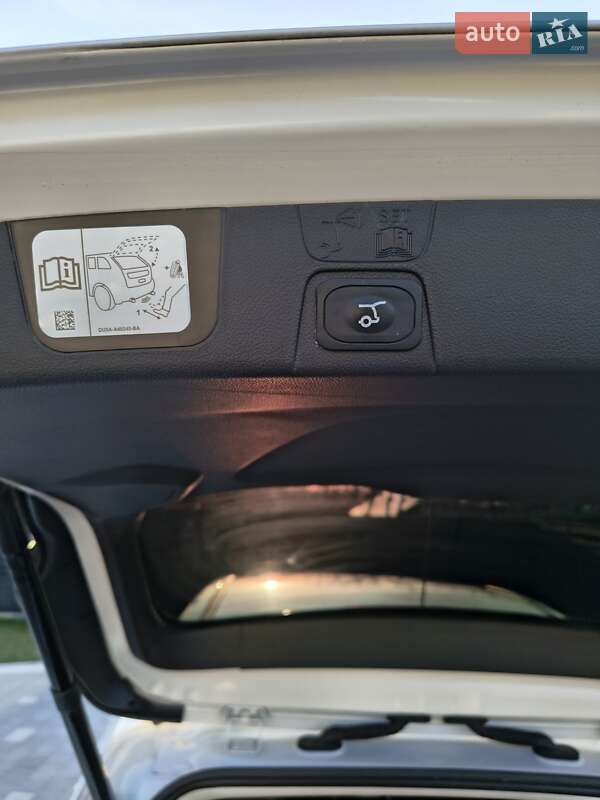 Мінівен Ford C-Max 2015 в Володимирі фото 15 Мінівен Ford C-Max 2015 в Володимирі