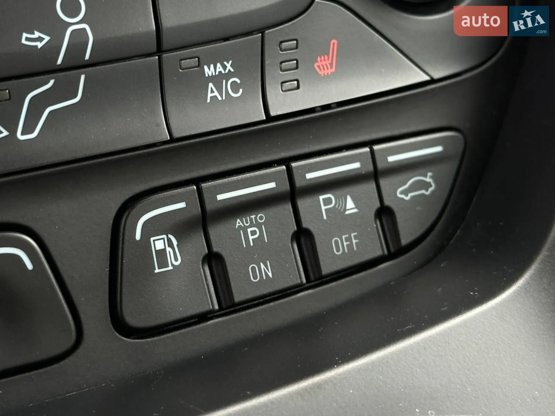 2016 Ford C-MAX - мініатюра 74
