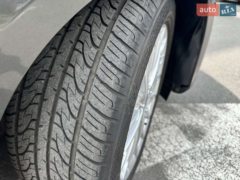 Минивэн Ford C-Max 2016 в Киеве