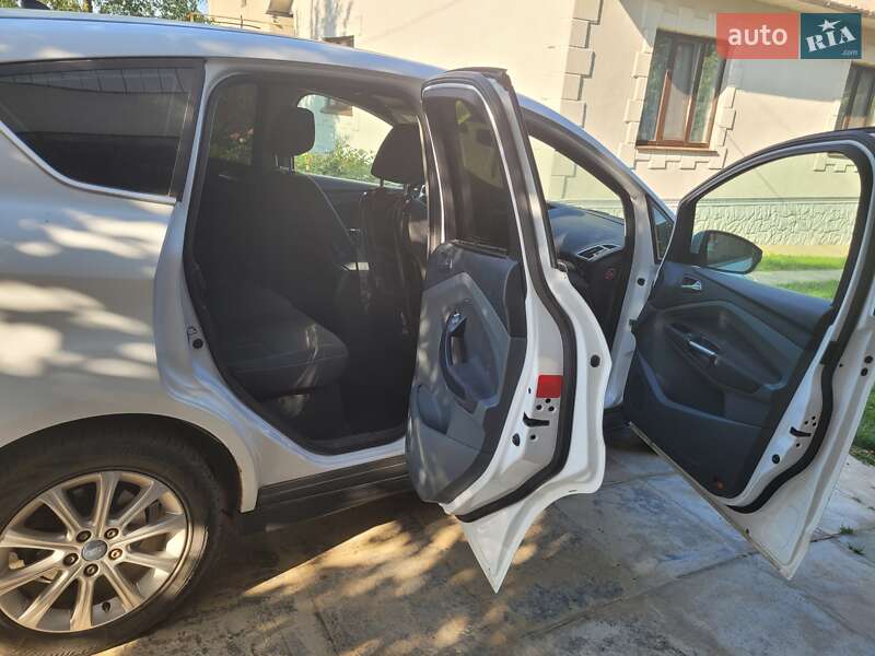 Мінівен Ford C-Max 2011 в Герці фото 11 Мінівен Ford C-Max 2011 в Герці