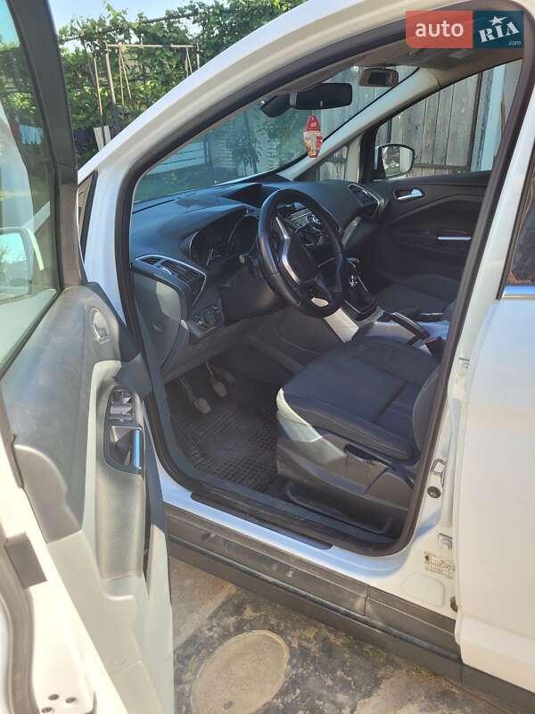 Мінівен Ford C-Max 2011 в Герці фото 13 Мінівен Ford C-Max 2011 в Герці