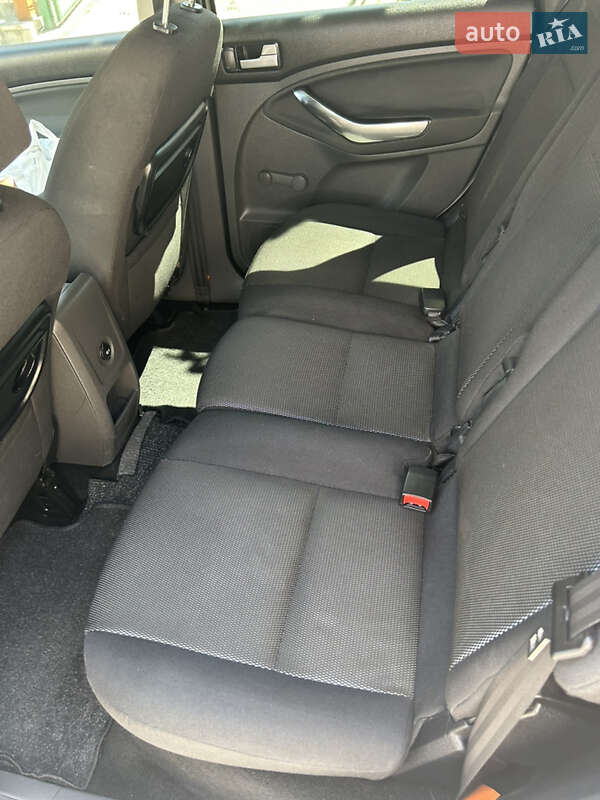 Минивэн Ford C-Max 2010 в Борщеве