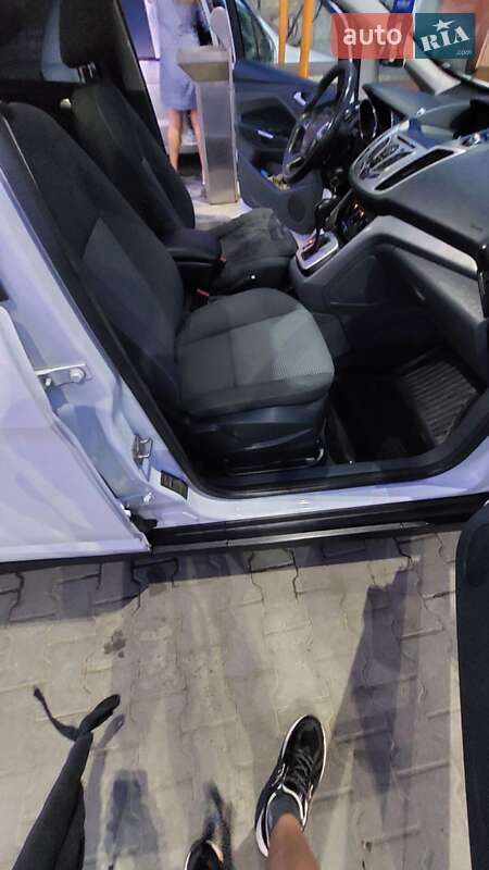 Мінівен Ford C-Max 2011 в Чернівцях фото 35 Мінівен Ford C-Max 2011 в Чернівцях