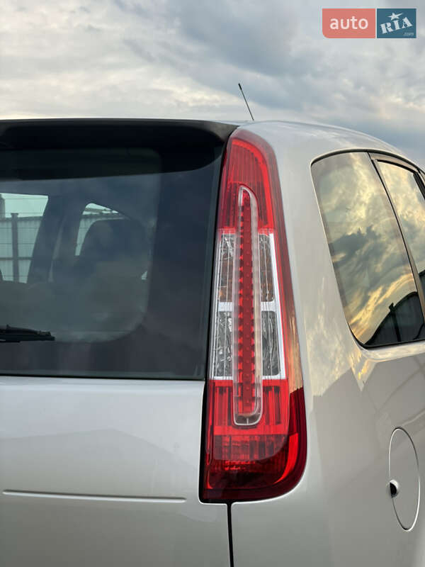 Минивэн Ford C-Max 2008 в Луцке
