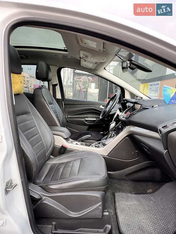 Минивэн Ford C-Max 2012 в Южном