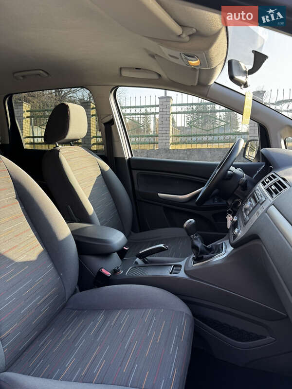 Минивэн Ford C-Max 2010 в Владимирце