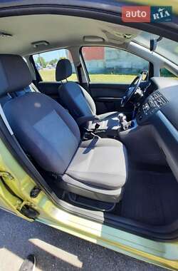 Мінівен Ford C-Max 2005 в 