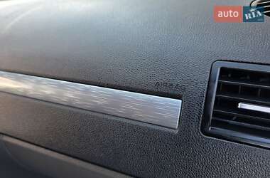 Минивэн Ford C-Max 2009 в 