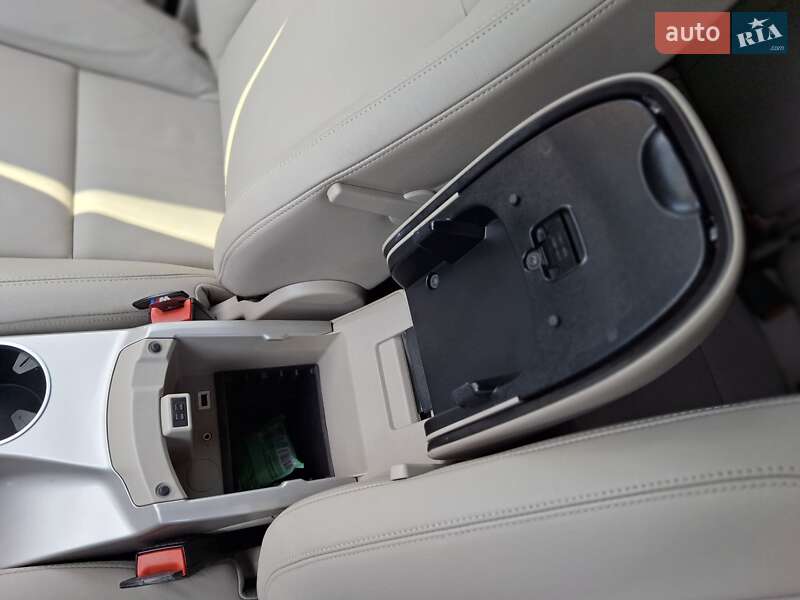 Минивэн Ford C-Max 2012 в Хмельницком