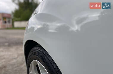 Мінівен Ford C-Max 2013 в 