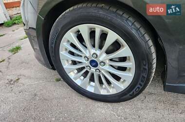 Минивэн Ford C-Max 2017 в 