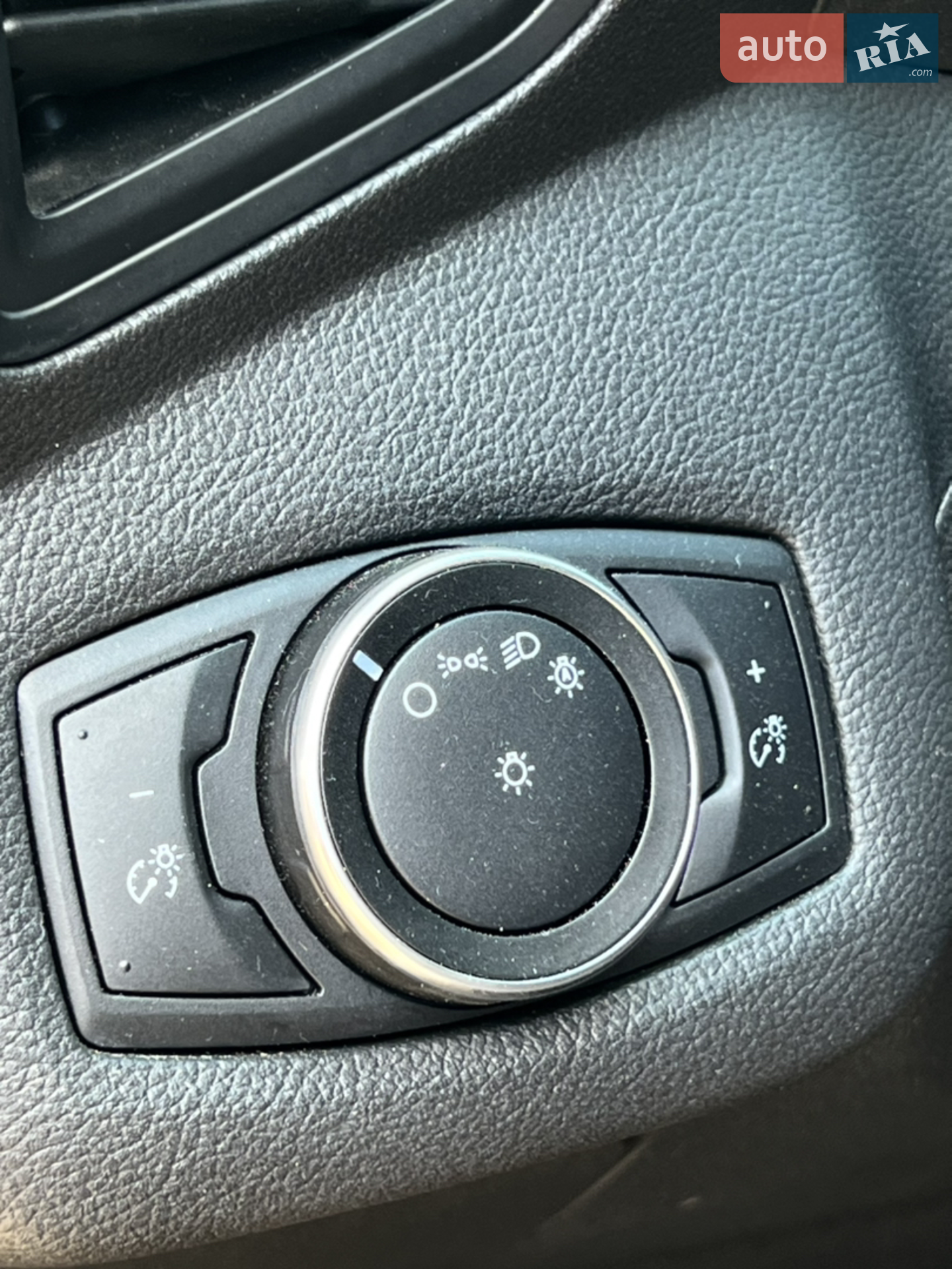 2017 Ford C-MAX - мініатюра 29