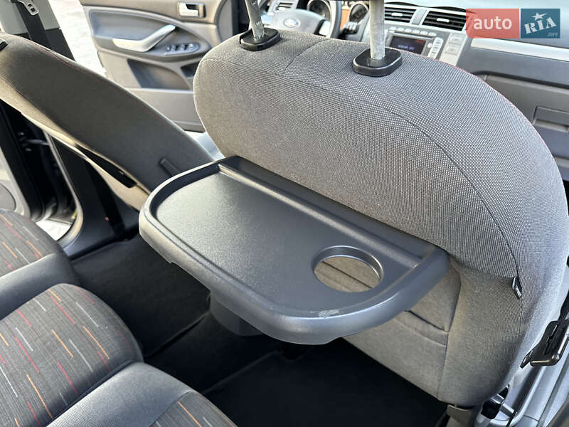 Минивэн Ford C-Max 2010 в Дрогобыче