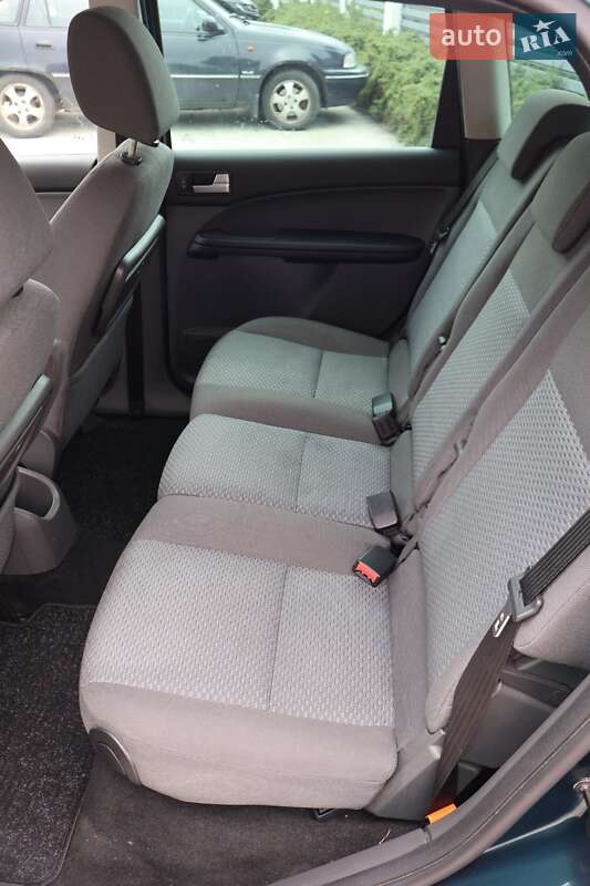 Минивэн Ford C-Max 2006 в Черняхове