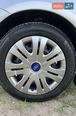Мінівен Ford C-Max 2006 в 