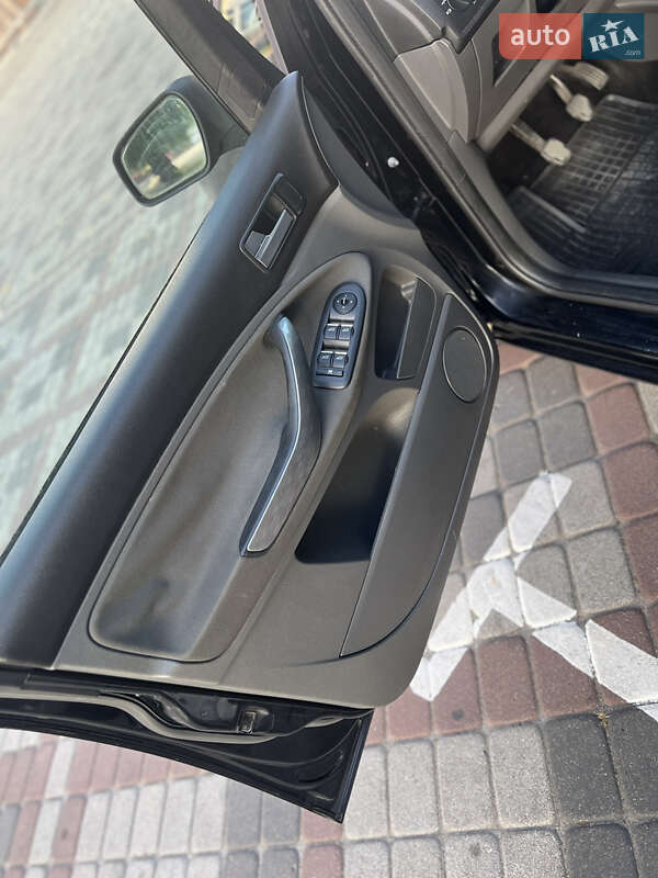 Минивэн Ford C-Max 2008 в Луцке