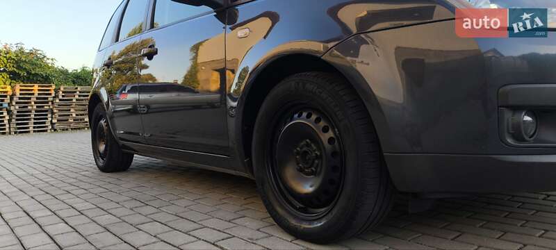 Минивэн Ford C-Max 2006 в Мукачево