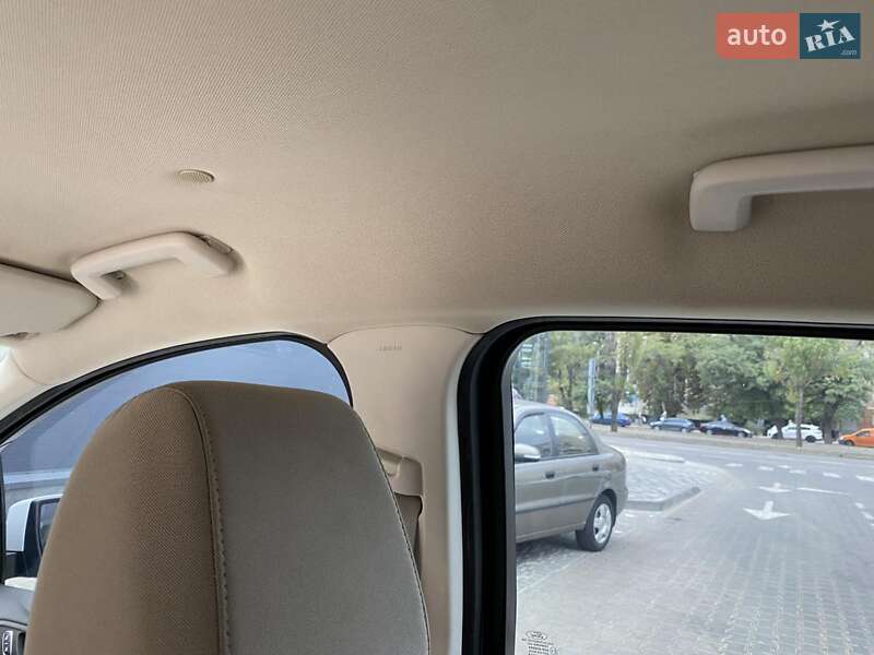 Минивэн Ford C-Max 2017 в Одессе фото 5 Минивэн Ford C-Max 2017 в Одессе
