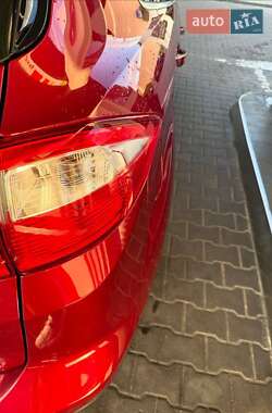 Минивэн Ford C-Max 2014 в 