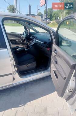 Мінівен Ford C-Max 2004 в 