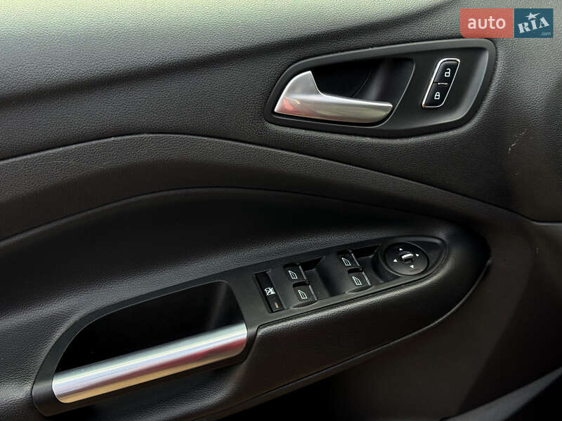 Мінівен Ford C-Max 2015 в Києві