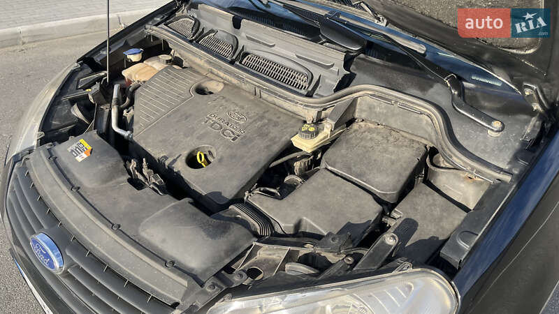 Минивэн Ford C-Max 2008 в Киеве