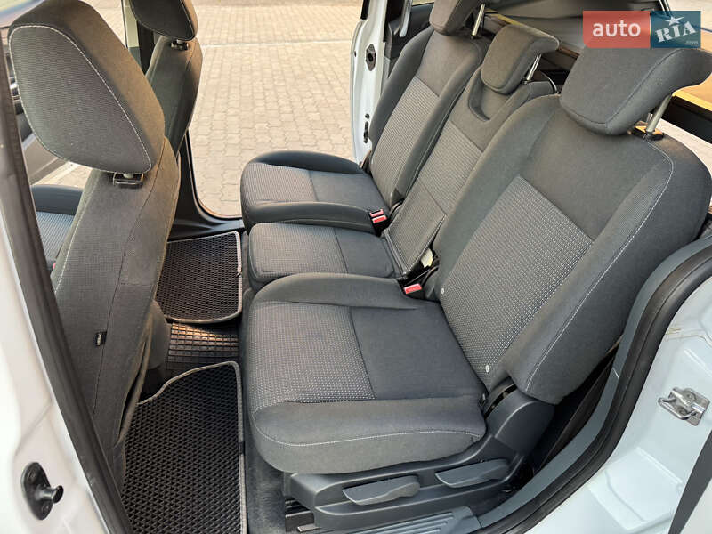 Минивэн Ford C-Max 2011 в Стрые