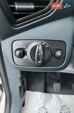 Мінівен Ford C-Max 2011 в 