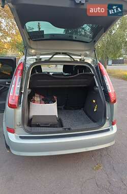Мінівен Ford C-Max 2010 в 