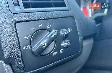 Мінівен Ford C-Max 2009 в 