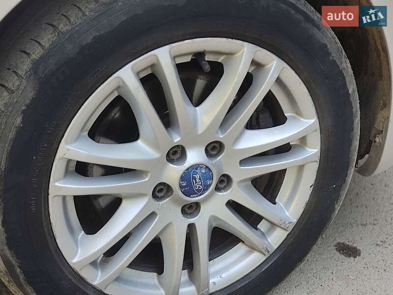 Минивэн Ford C-Max 2010 в Дрогобыче