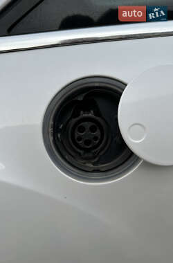 Мінівен Ford C-Max 2013 в 