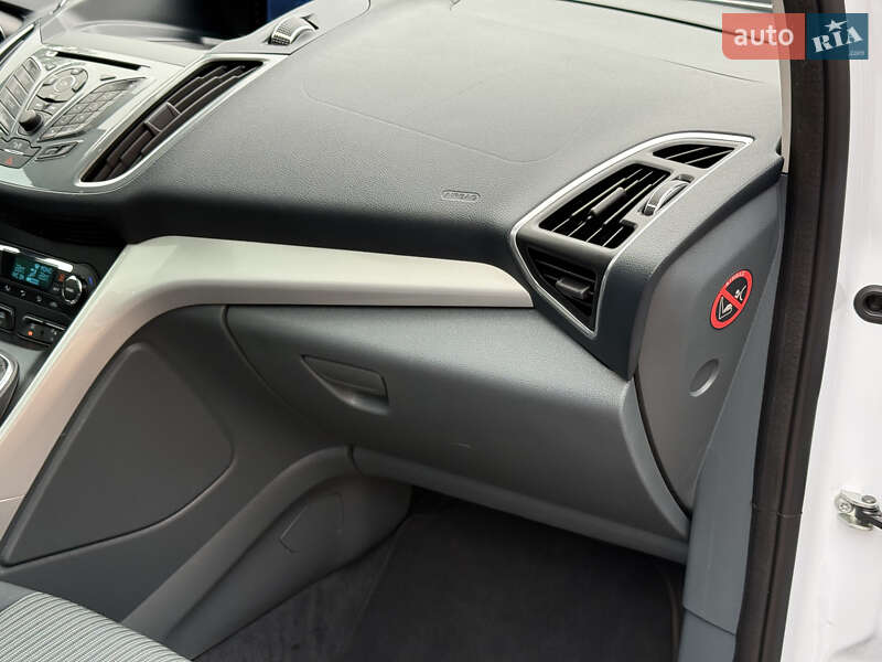 Минивэн Ford C-Max 2011 в Стрые