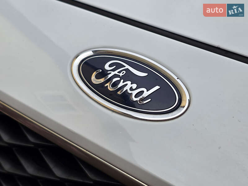 Минивэн Ford C-Max 2016 в Львове